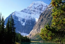 1-0，73岁老帅神了：率罗马7连胜+连续14轮不败，一夜逼近意甲前4.